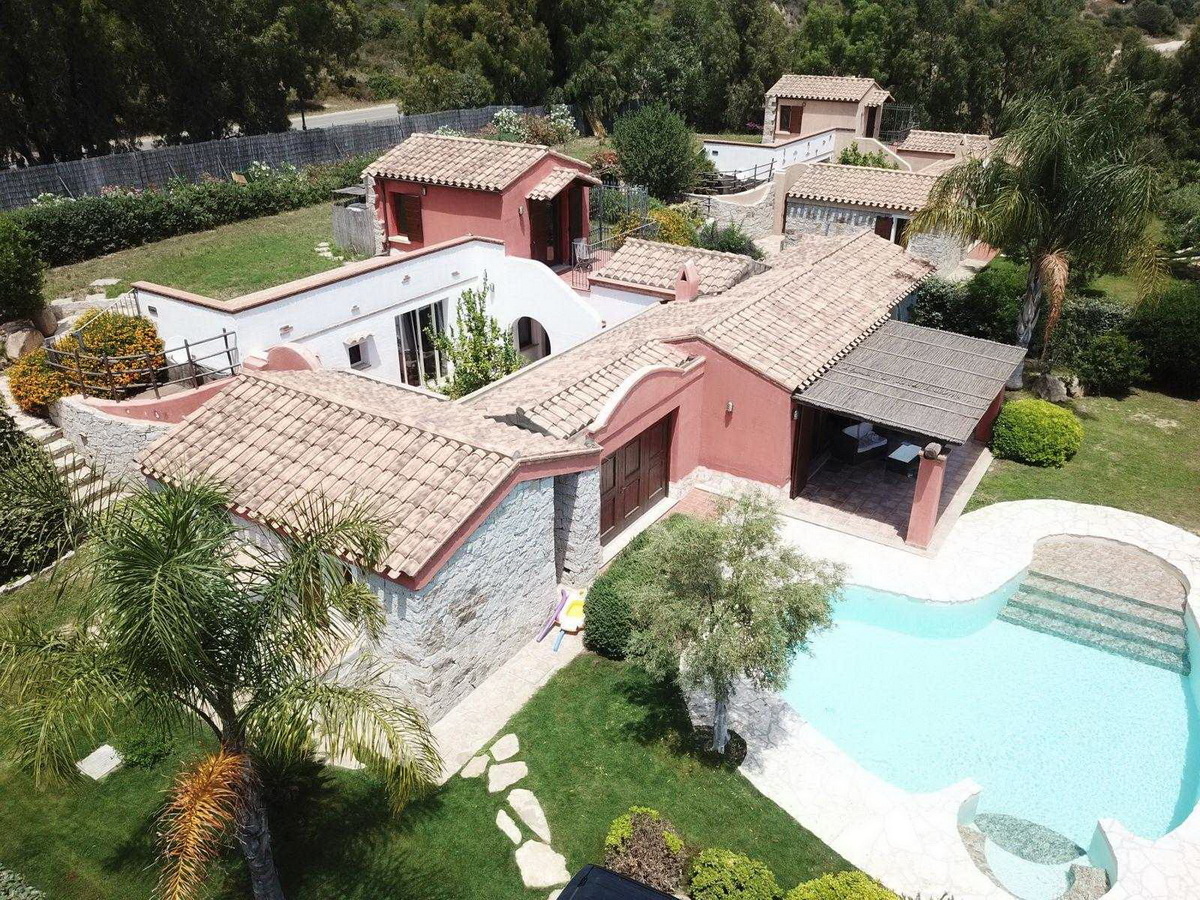 Villa Sinzias 675 Ferienhaus mit Pool