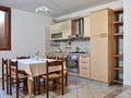 Villa Rei 985 Wohnküche mit Esstisch im Souterrain